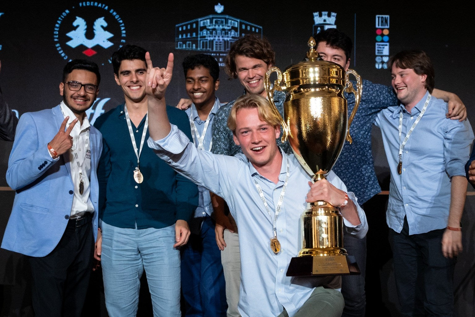 Carlsen gewinnt mit Offerspill European Club Cup