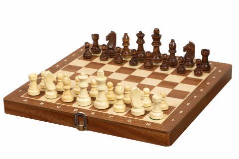 Wooden travel chess - magnetic - 31 x 31 cm